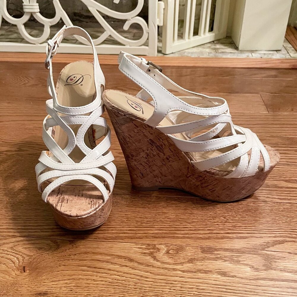 Delicious White and Cork Platform Wedges size 6 1/2